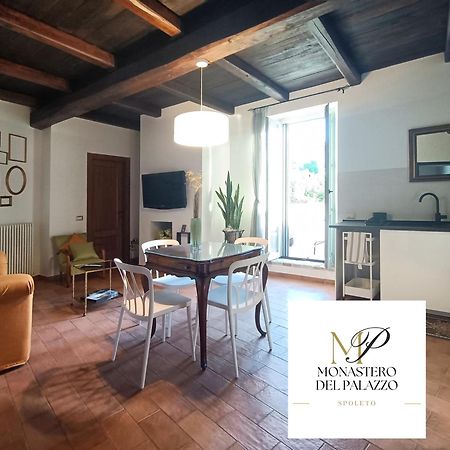 Monastero Del Palazzo Casa Vacanze สโปเลโต ภายนอก รูปภาพ