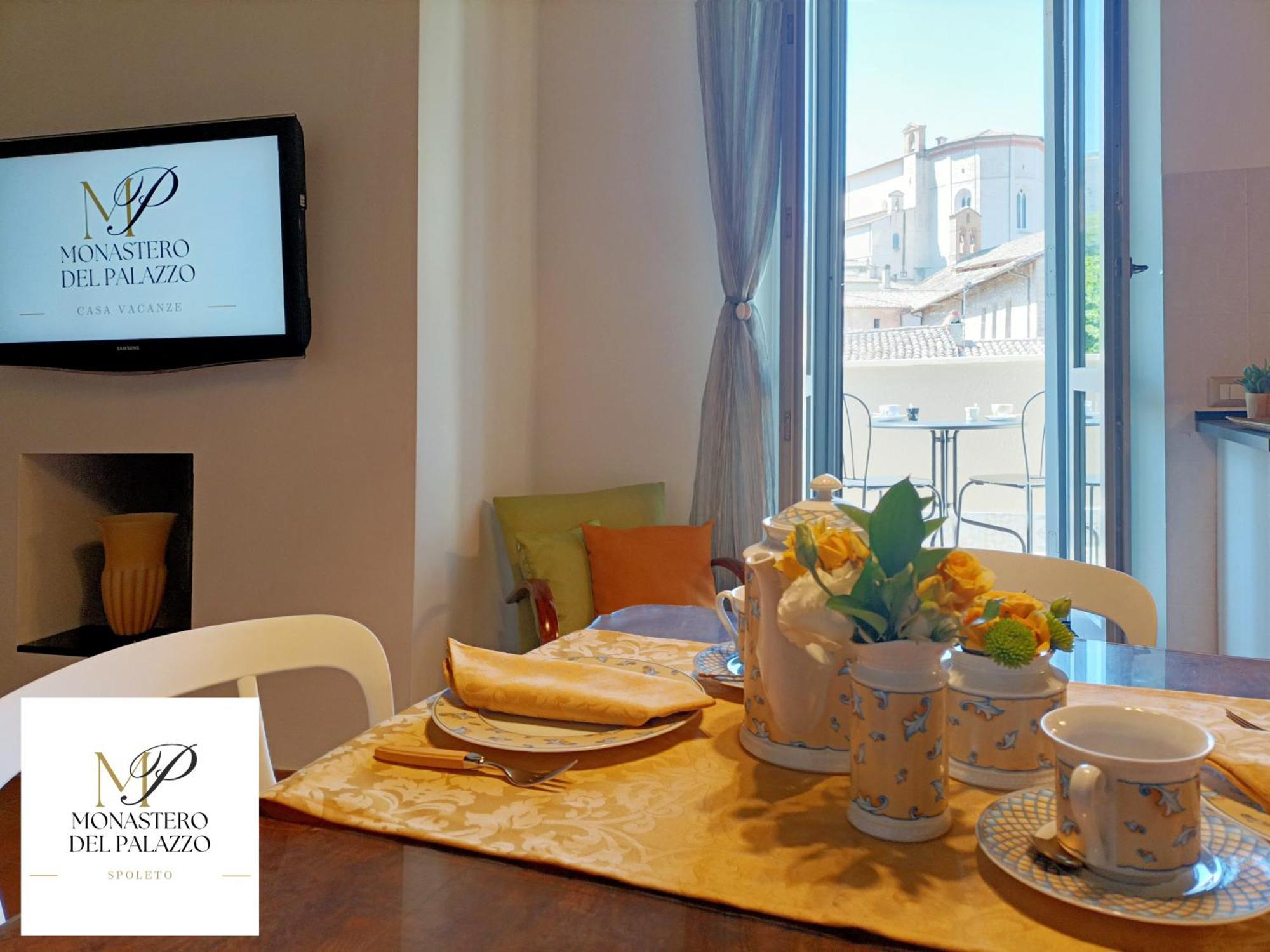 Monastero Del Palazzo Casa Vacanze สโปเลโต ภายนอก รูปภาพ